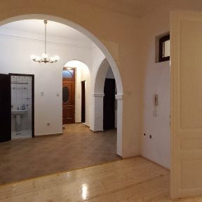 Kuća Izdavanje Novi Sad  260 m2