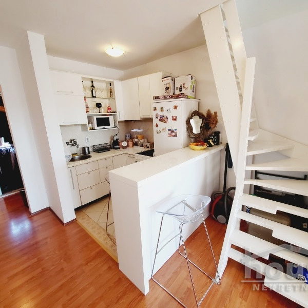 Stan Prodaja Novi Sad  45 m2