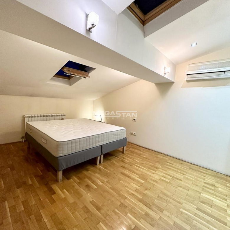 Četvorosoban stan na prodaju, Đeram Pijaca, Beograd, 157m², 375.000 €