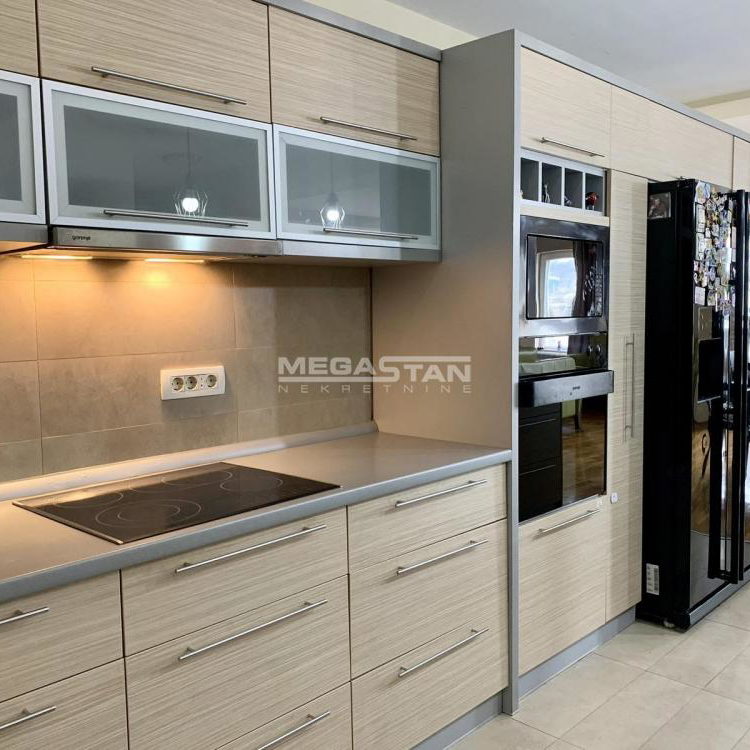 Četvorosoban stan na prodaju, Đeram Pijaca, Beograd, 157m², 375.000 €