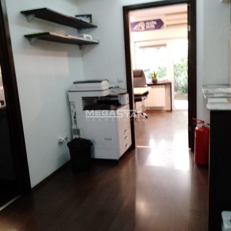 Lokal Prodaja Beograd Lekino Brdo 87 m2