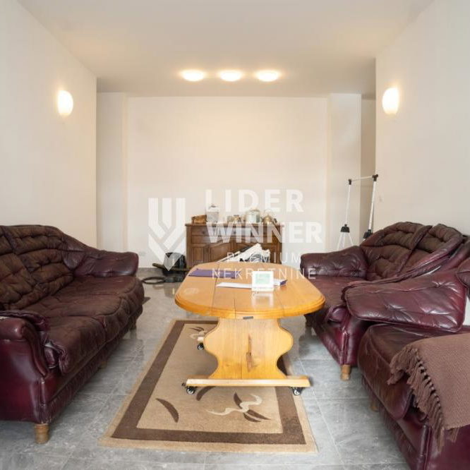 Trosoban stan na prodaju, Resnik, Beograd, 70m², 140.000 €