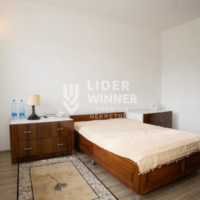 Trosoban stan na prodaju, Resnik, Beograd, 70m², 140.000 €