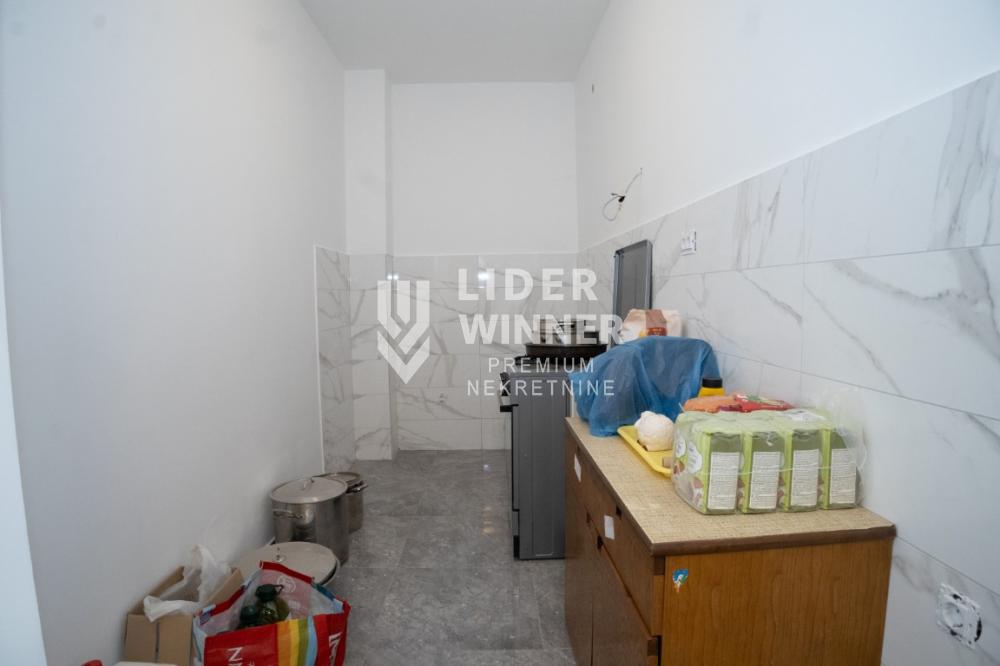148120578-9-20260512175829 Trosoban stan na prodaju, Resnik, Beograd, 70m², 140.000 €