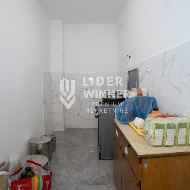 Trosoban stan na prodaju, Resnik, Beograd, 70m², 140.000 €