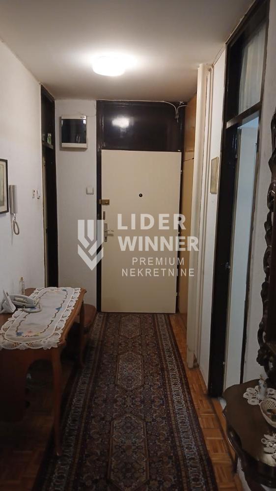 Troiposoban stan na prodaju, Blok 30, Beograd, 85m², 336.000 €