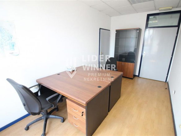 Lokal Izdavanje Beograd Centar (Palilula) 220 m2
