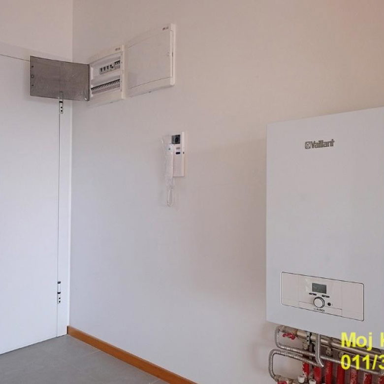 Trosoban stan na prodaju, Voždovačka Crkva, Beograd, 94m², 322.000 €