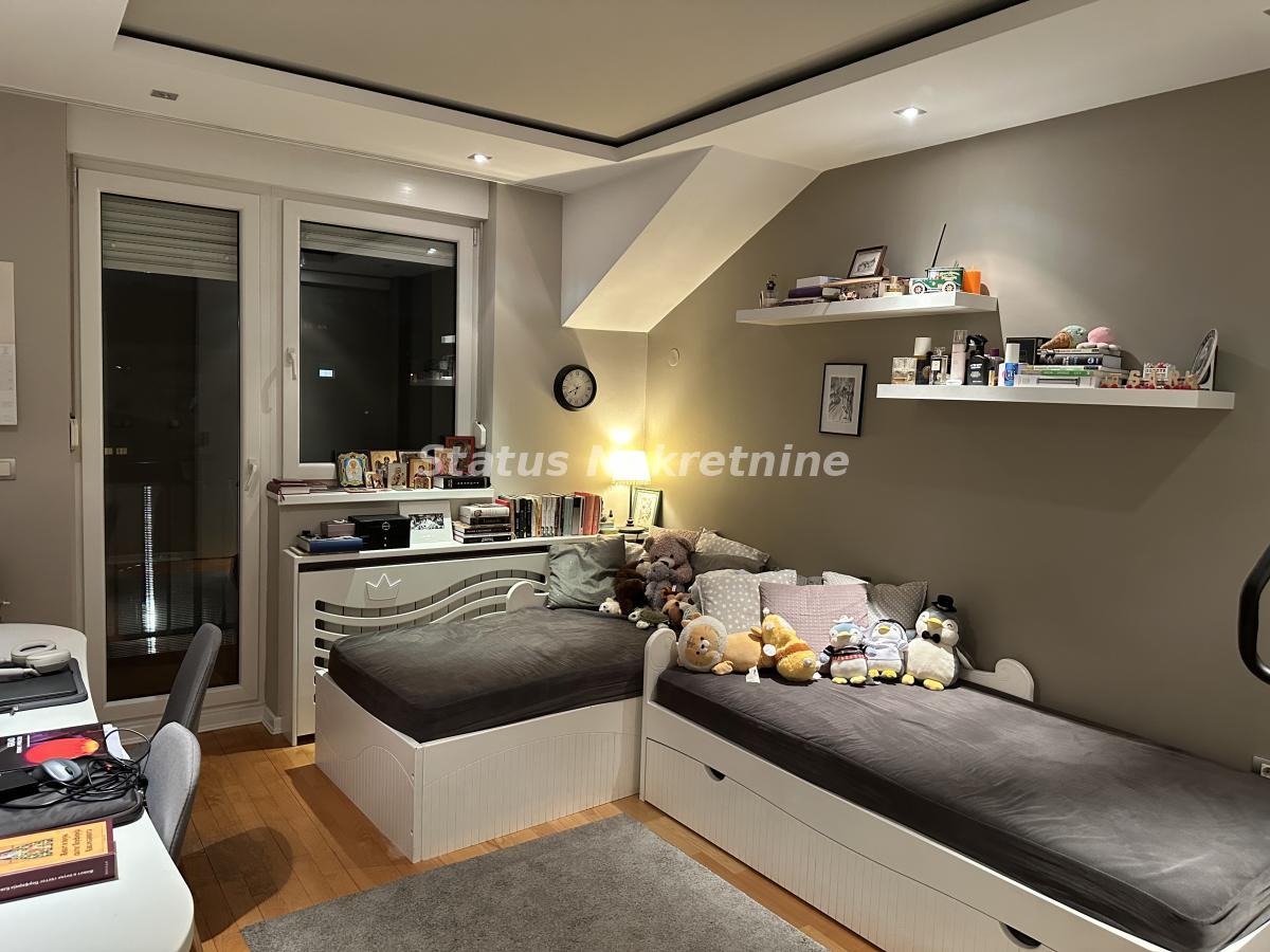 Četvorosoban stan na prodaju, Grbavica, Novi Sad, 134m², 396.550 €