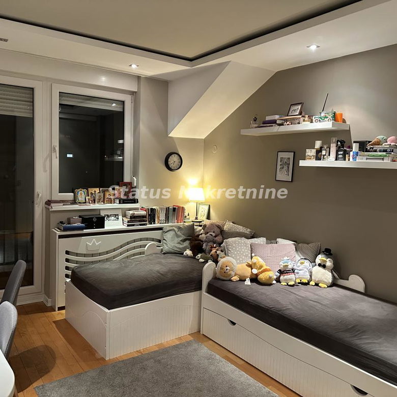 Četvorosoban stan na prodaju, Grbavica, Novi Sad, 134m², 396.550 €