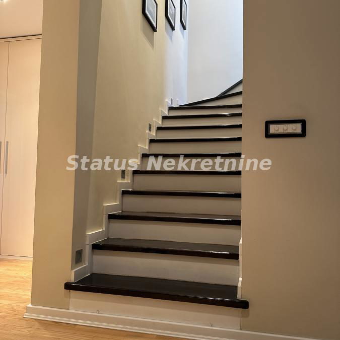 Četvorosoban stan na prodaju, Grbavica, Novi Sad, 134m², 396.550 €