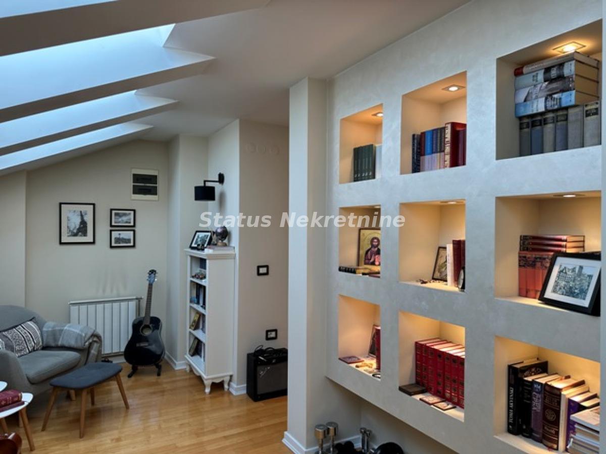 Četvorosoban stan na prodaju, Grbavica, Novi Sad, 134m², 396.550 €