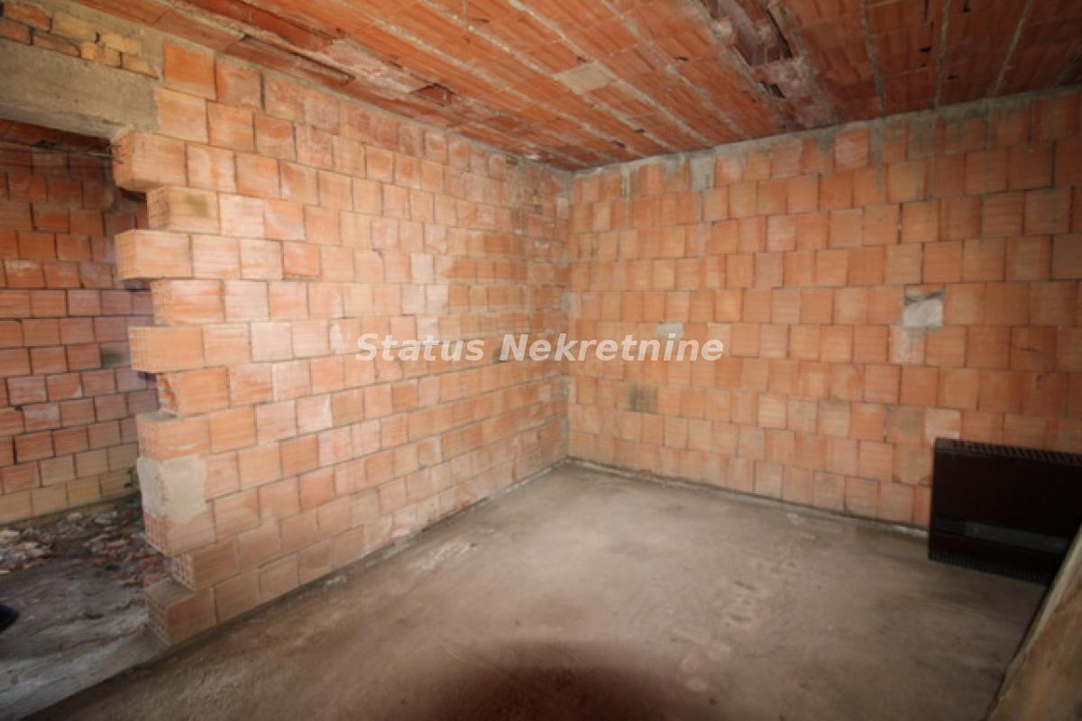 actionimagesite31agencystatusimgh0swk3sdbx-img-6450-resize Kuća na prodaju, Kikinda, 131m², 61.800 €