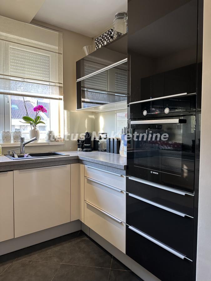 Četvorosoban stan na prodaju, Grbavica, Novi Sad, 134m², 396.550 €