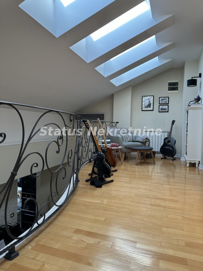 Četvorosoban stan na prodaju, Grbavica, Novi Sad, 134m², 396.550 €