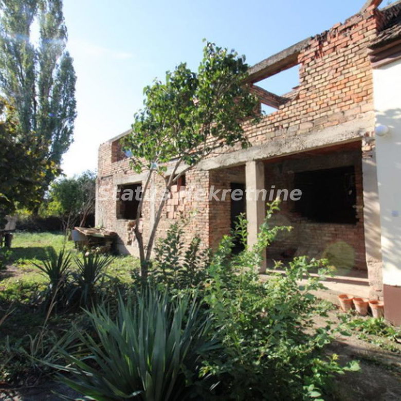Kuća na prodaju, Kikinda, 131m², 61.800 €