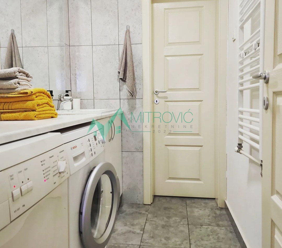 Jednoiposoban stan na prodaju, Centar, Novi Sad, 43m², 600 €