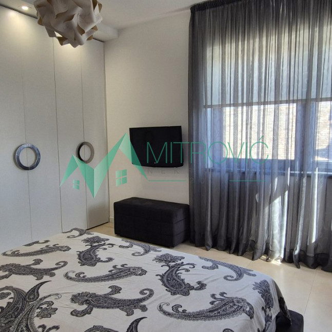 Kuća na prodaju, Petrovaradin, Novi Sad, 172m², 398.000 €