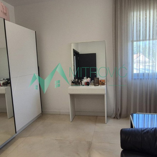 Kuća na prodaju, Petrovaradin, Novi Sad, 172m², 398.000 €