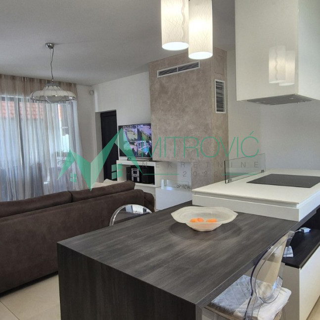 Kuća Prodaja Petrovaradin  172 m2