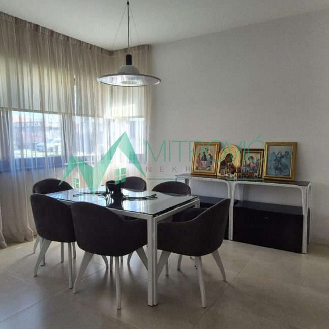 Kuća na prodaju, Petrovaradin, Novi Sad, 172m², 398.000 €