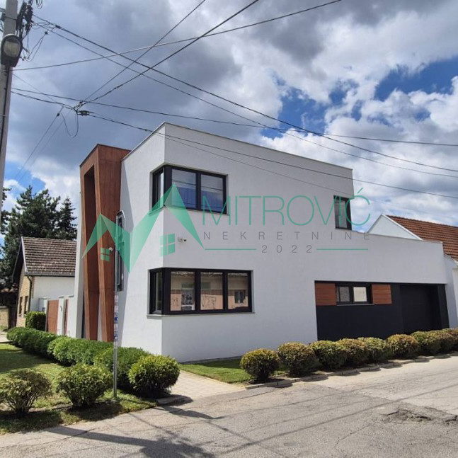 Kuća na prodaju, Petrovaradin, Novi Sad, 172m², 398.000 €