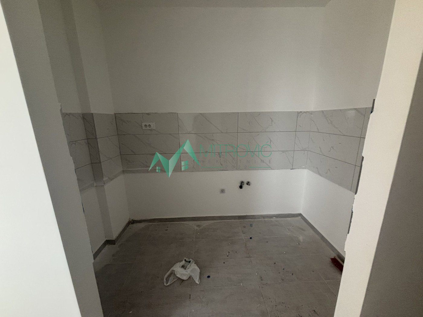 Četvorosoban stan na prodaju, Veternik, Novi Sad, 88m², 144.826 €