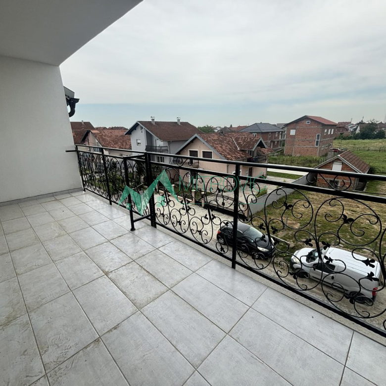 Četvorosoban stan na prodaju, Veternik, Novi Sad, 88m², 144.826 €