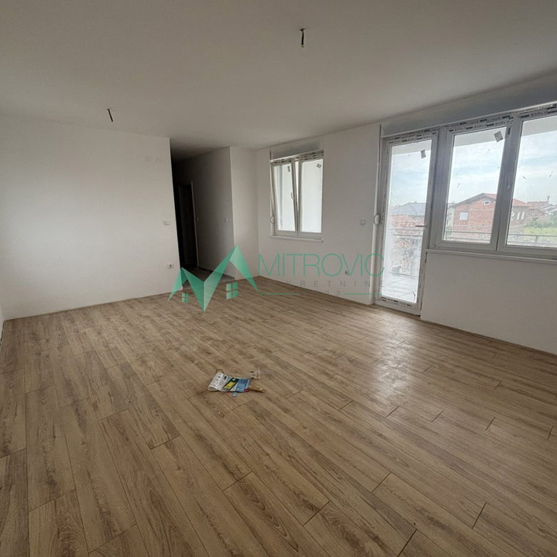 Četvorosoban stan na prodaju, Veternik, Novi Sad, 88m², 144.826 €