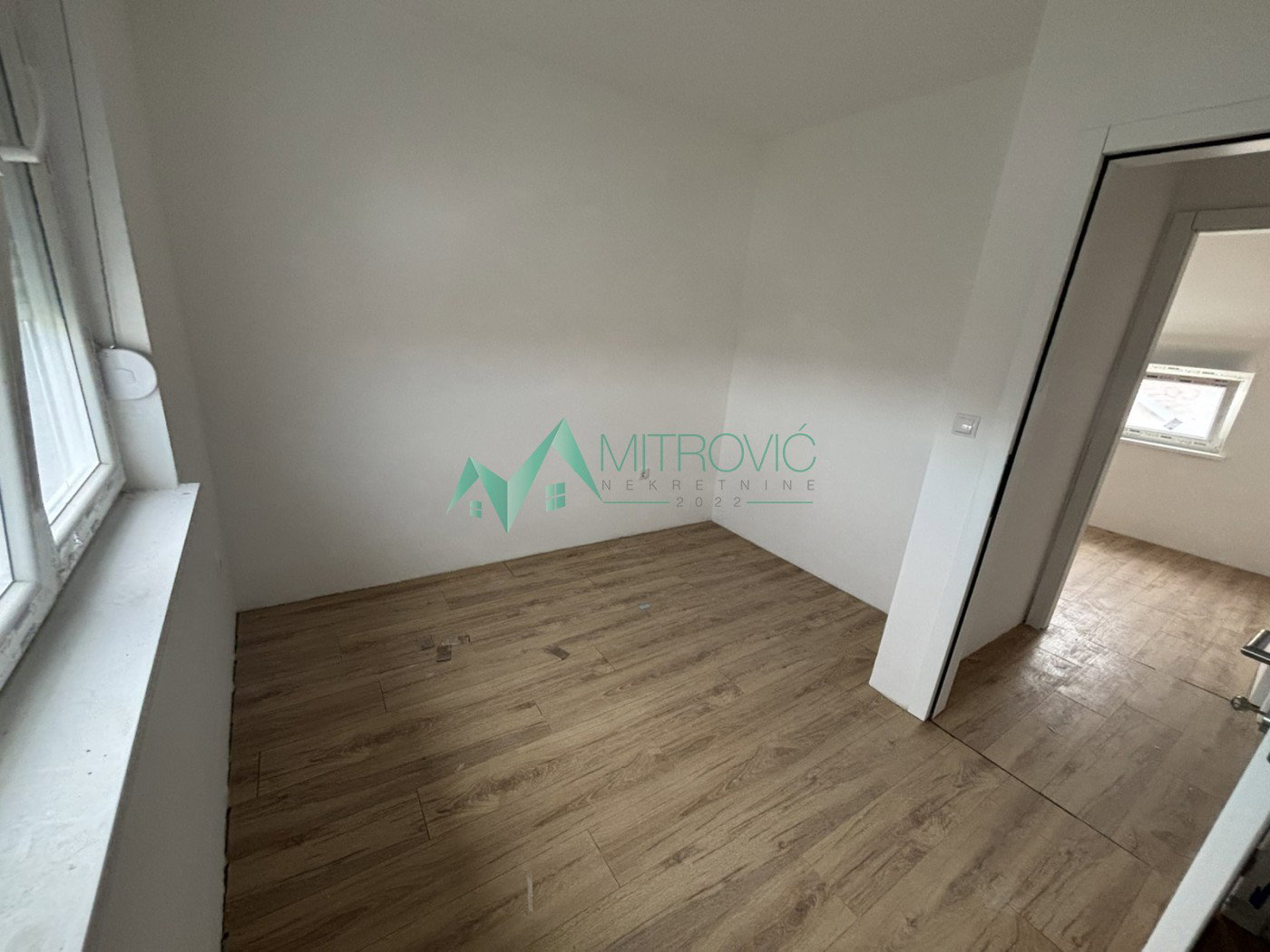 Četvorosoban stan na prodaju, Veternik, Novi Sad, 88m², 144.826 €