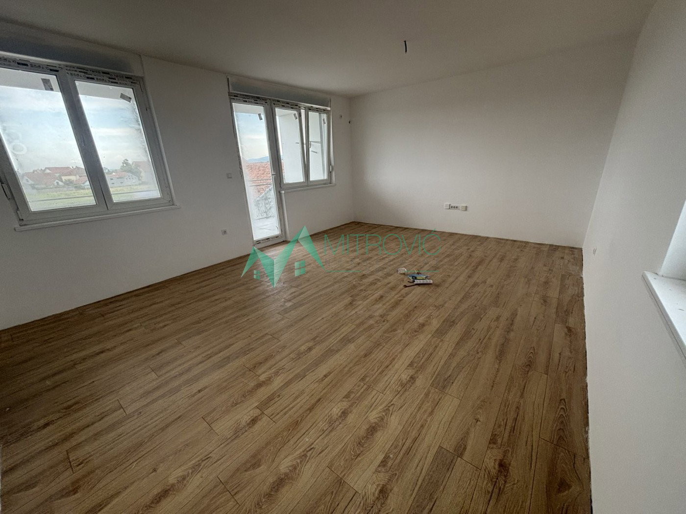Četvorosoban stan na prodaju, Veternik, Novi Sad, 88m², 144.826 €