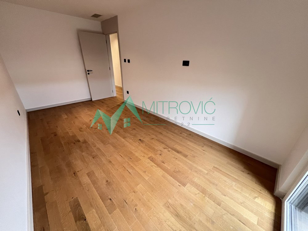 Petosoban stan na prodaju, Telep, Novi Sad, 210m², 669.500 €