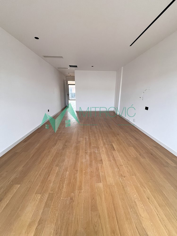 Petosoban stan na prodaju, Telep, Novi Sad, 210m², 669.500 €
