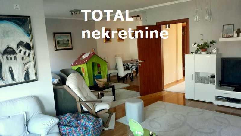 Stan Prodaja Novi Sad  175 m2