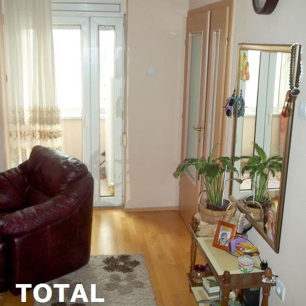 Stan Prodaja Novi Sad  76 m2