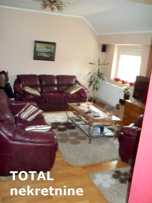 Stan Prodaja Novi Sad  76 m2