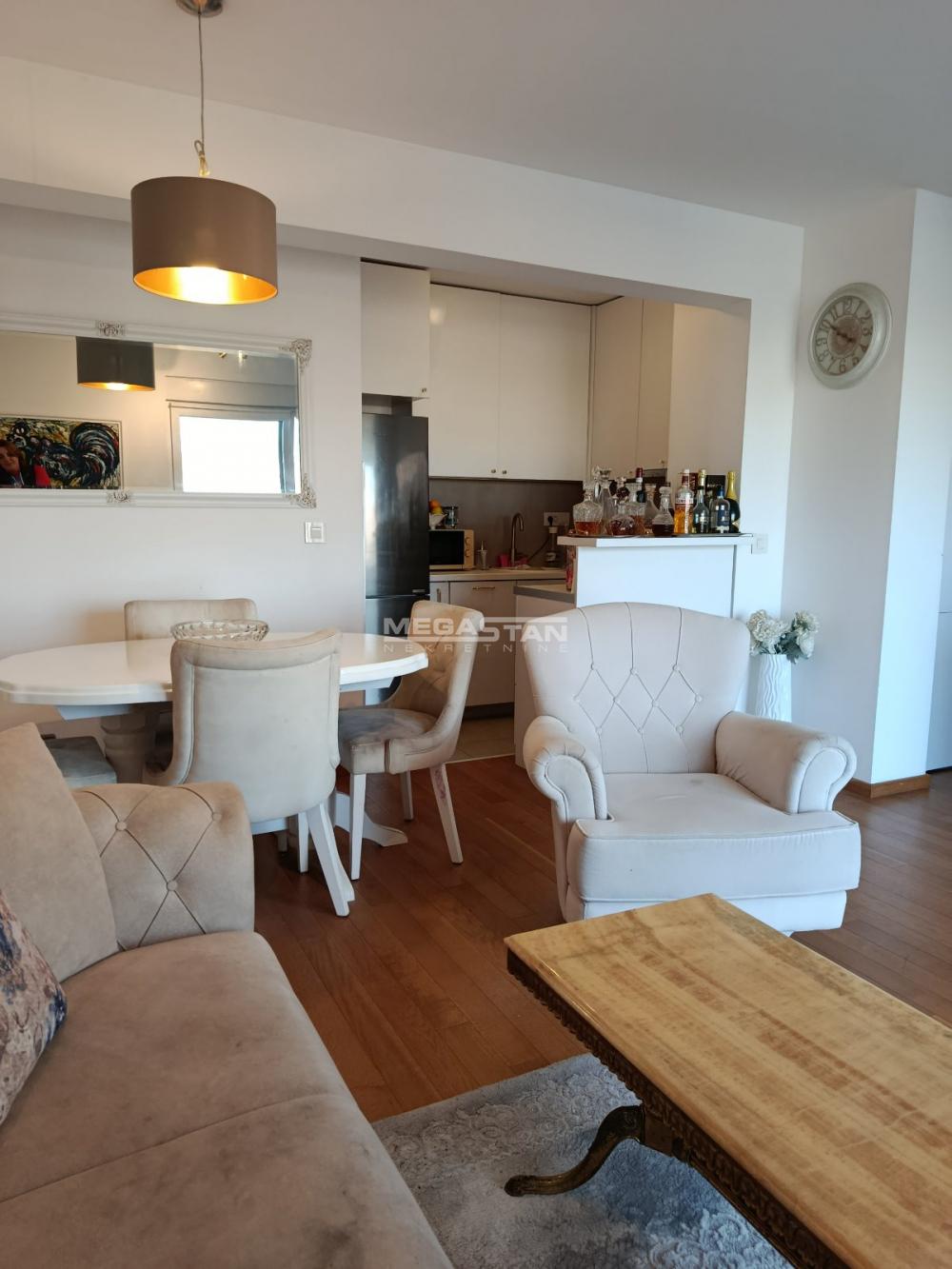 Dvoiposoban stan na prodaju, Dušanovac, Beograd, 75m², 240.000 €