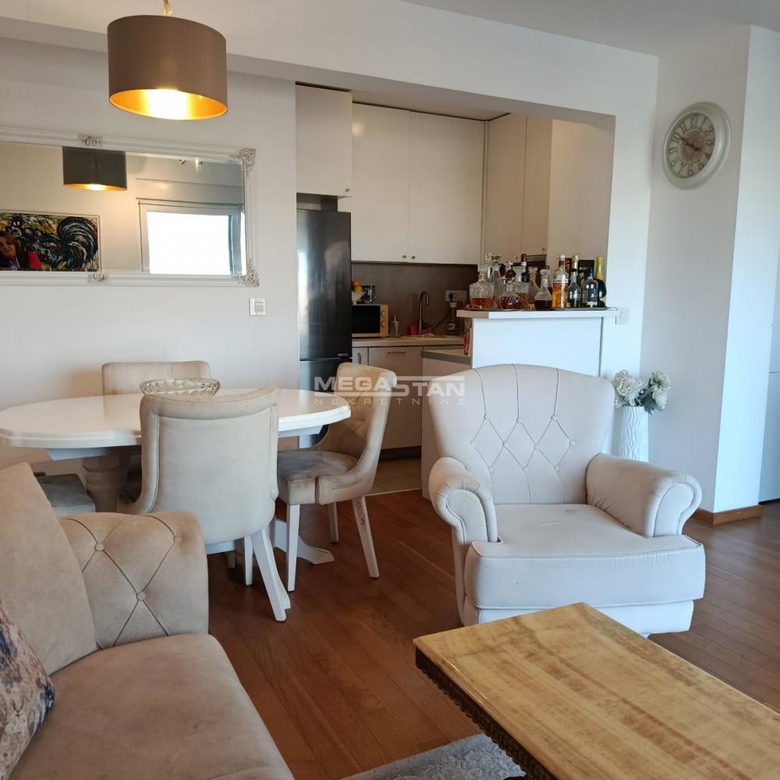 Dvoiposoban stan na prodaju, Dušanovac, Beograd, 75m², 240.000 €