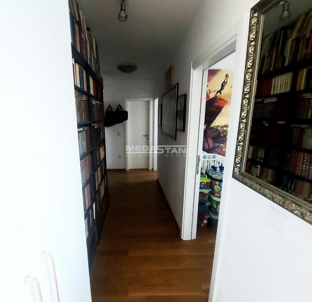 Dvoiposoban stan na prodaju, Dušanovac, Beograd, 75m², 240.000 €