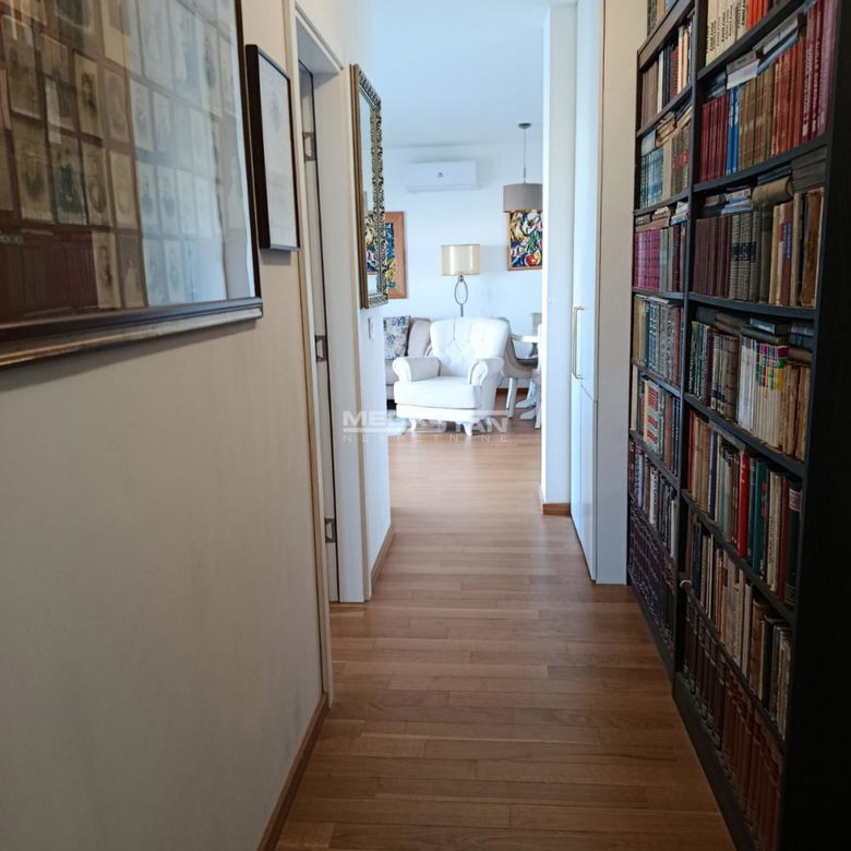 Dvoiposoban stan na prodaju, Dušanovac, Beograd, 75m², 240.000 €