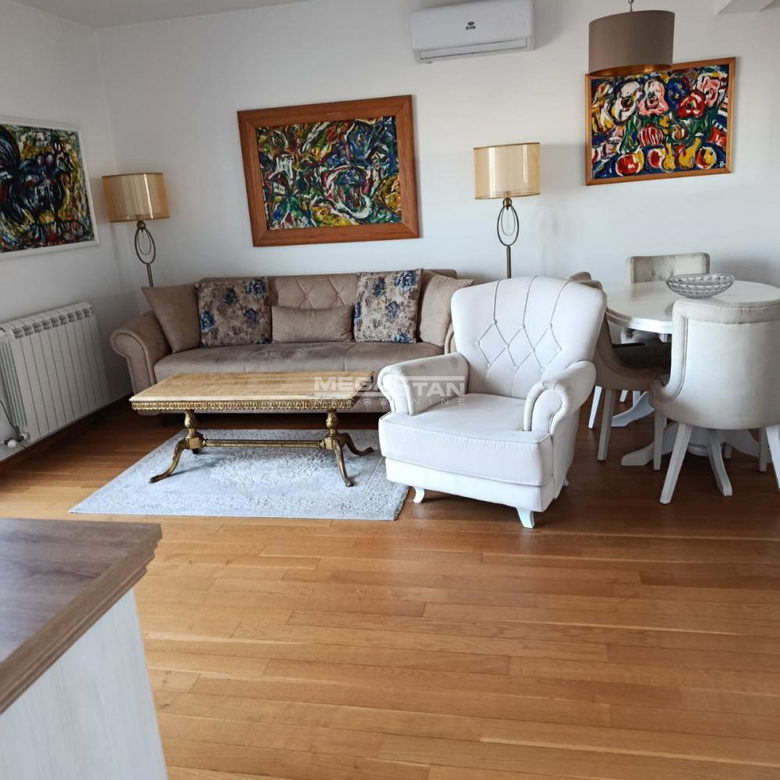 Dvoiposoban stan na prodaju, Dušanovac, Beograd, 75m², 240.000 €
