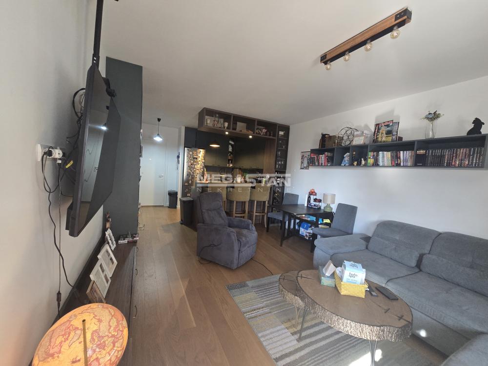 108099807-11-20260825095121 Trosoban stan na prodaju, Cerak, Beograd, 84m², 299.500 €