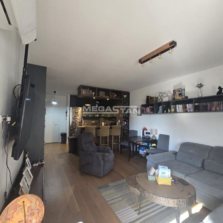 Trosoban stan na prodaju, Cerak, Beograd, 84m², 299.500 €