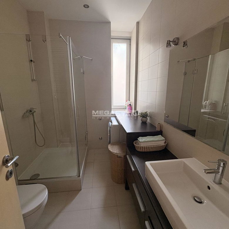 Četvorosoban stan za izdavanje, Dedinje, Beograd, 220m², 3.000 €/mes