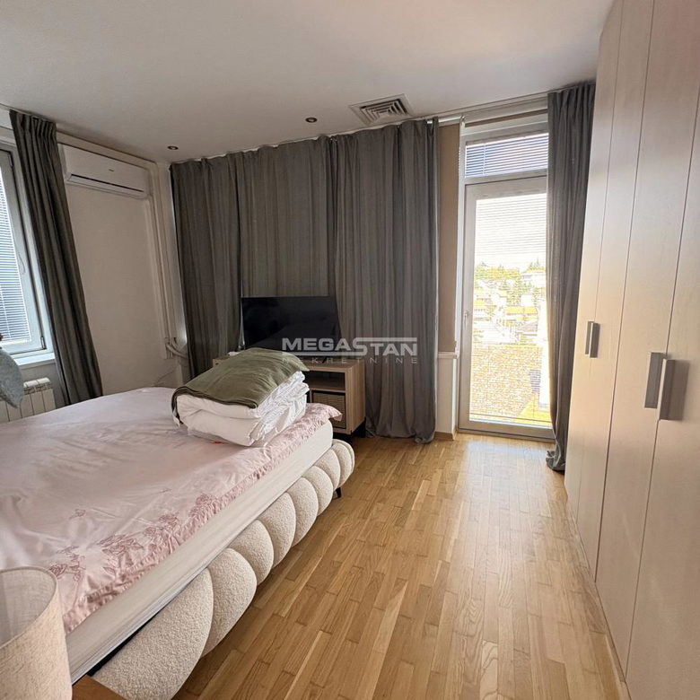 Stan Izdavanje Beograd Dedinje 220 m2