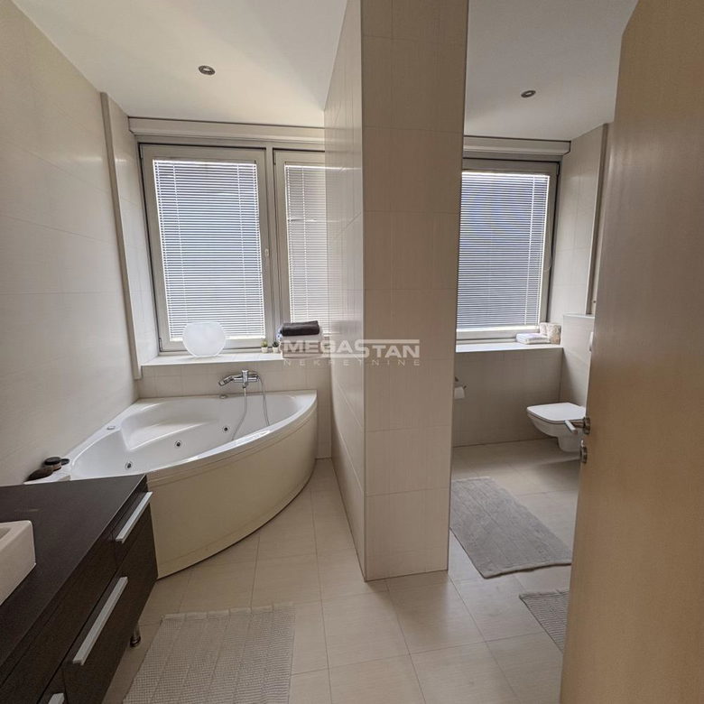 Četvorosoban stan za izdavanje, Dedinje, Beograd, 220m², 3.000 €/mes