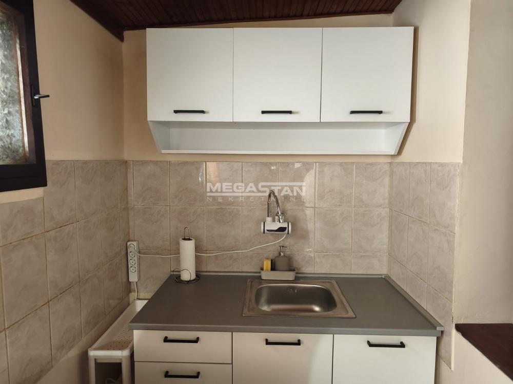 Dvoiposoban stan za izdavanje, Lekino Brdo, Beograd, 45m², 480 €/mes