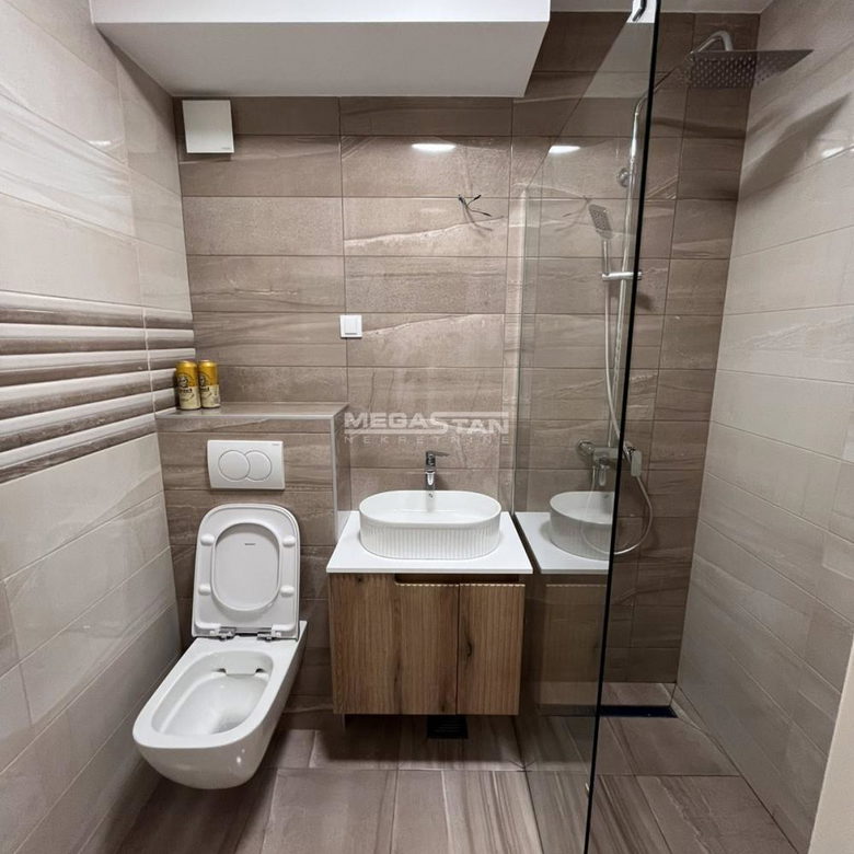 Četvorosoban stan na prodaju, Hram Svetog Save, Beograd, 93m², 650.000 €