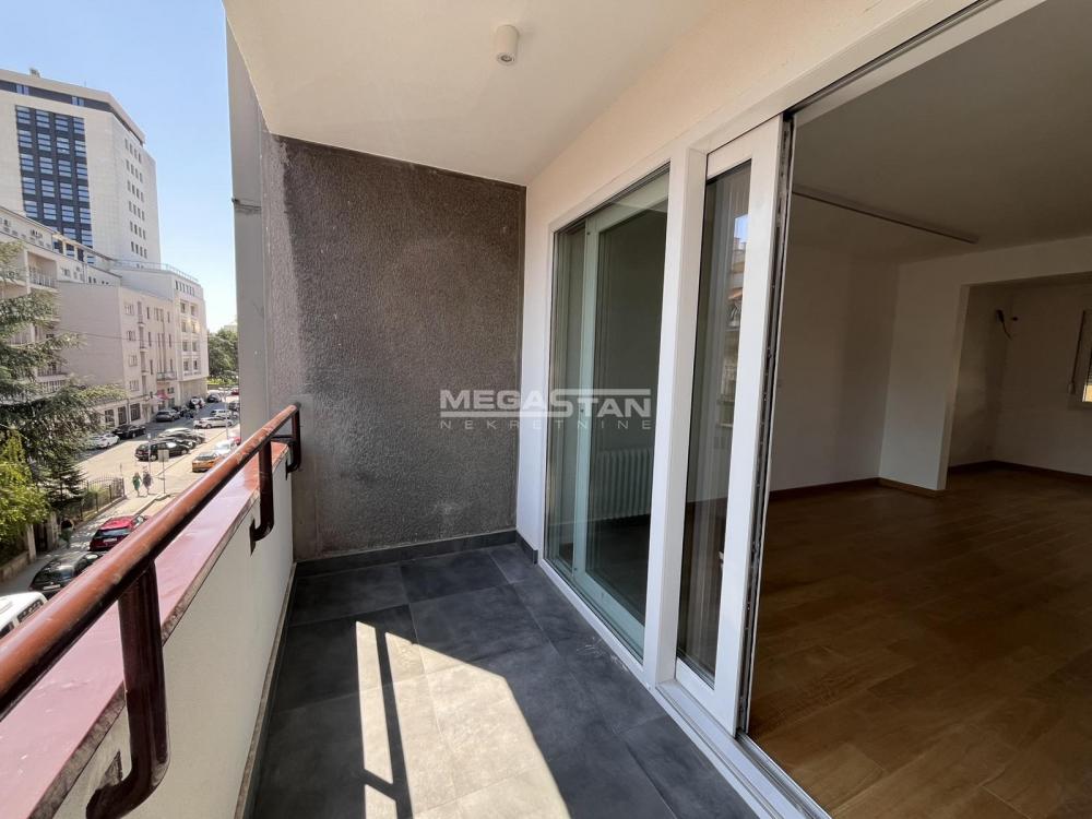 Četvorosoban stan na prodaju, Hram Svetog Save, Beograd, 93m², 650.000 €