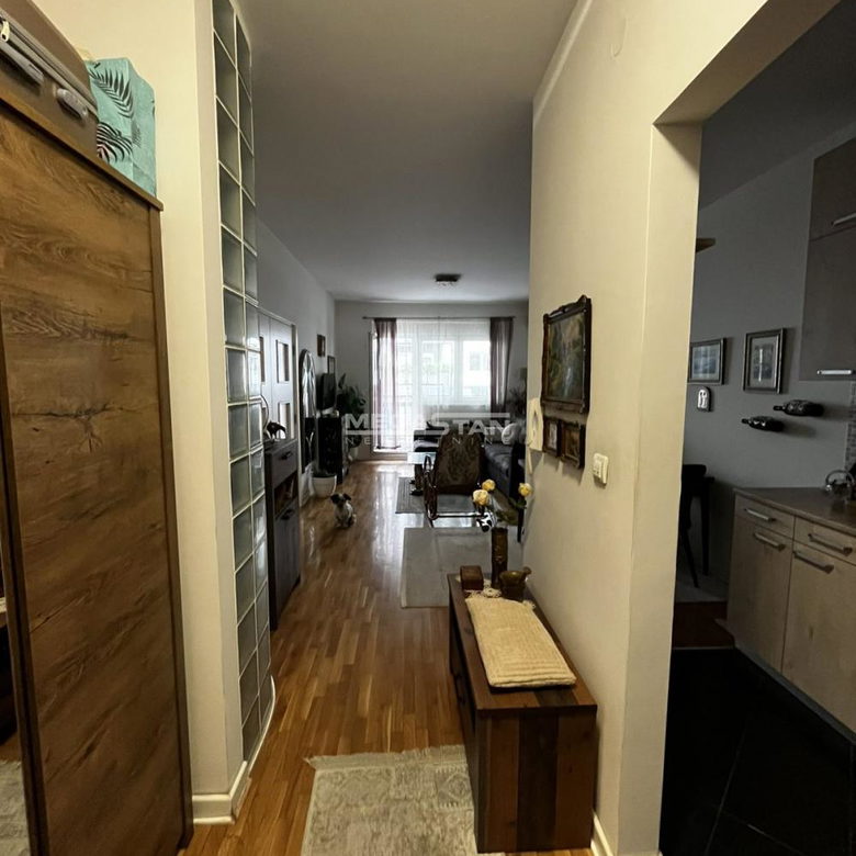 Dvoiposoban stan na prodaju, Karaburma, Beograd, 64m², 243.200 €